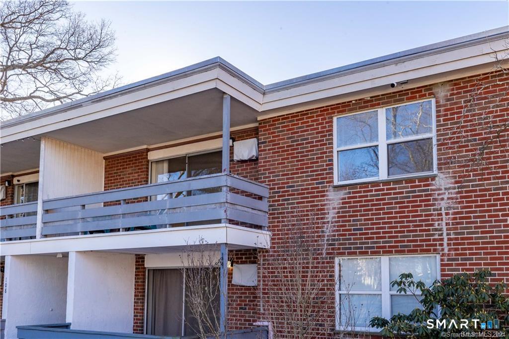 108 Oakwood Avenue West Hartford CT 06119