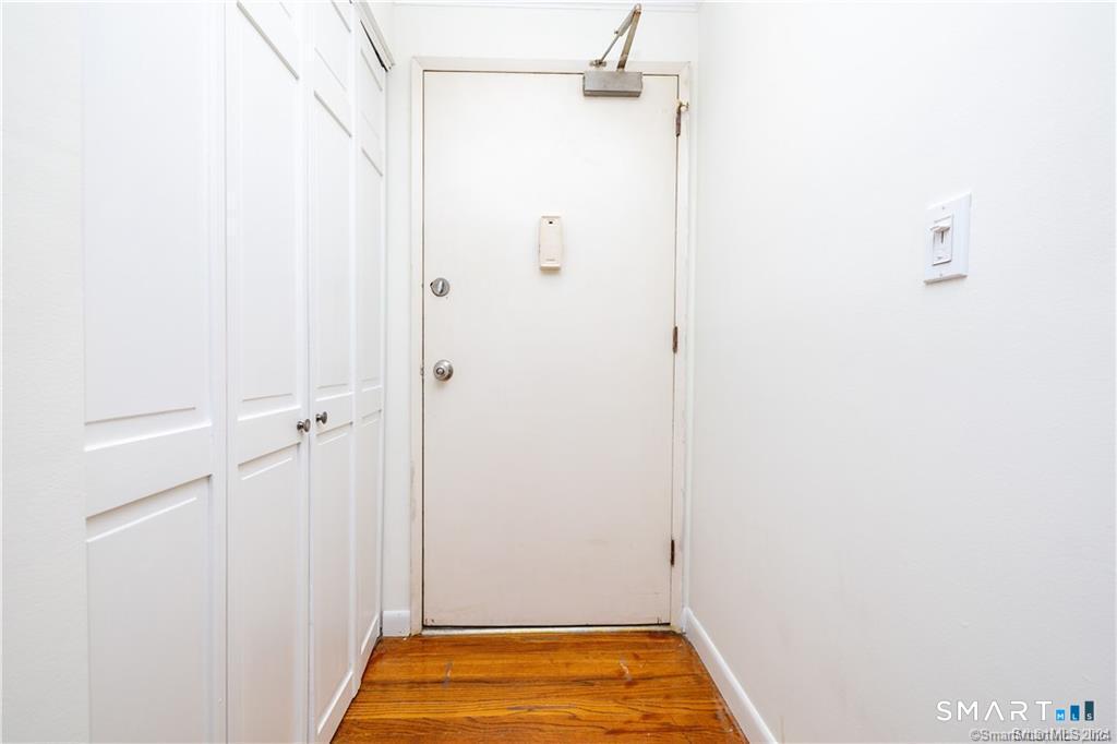 108 Oakwood Avenue West Hartford CT 06119