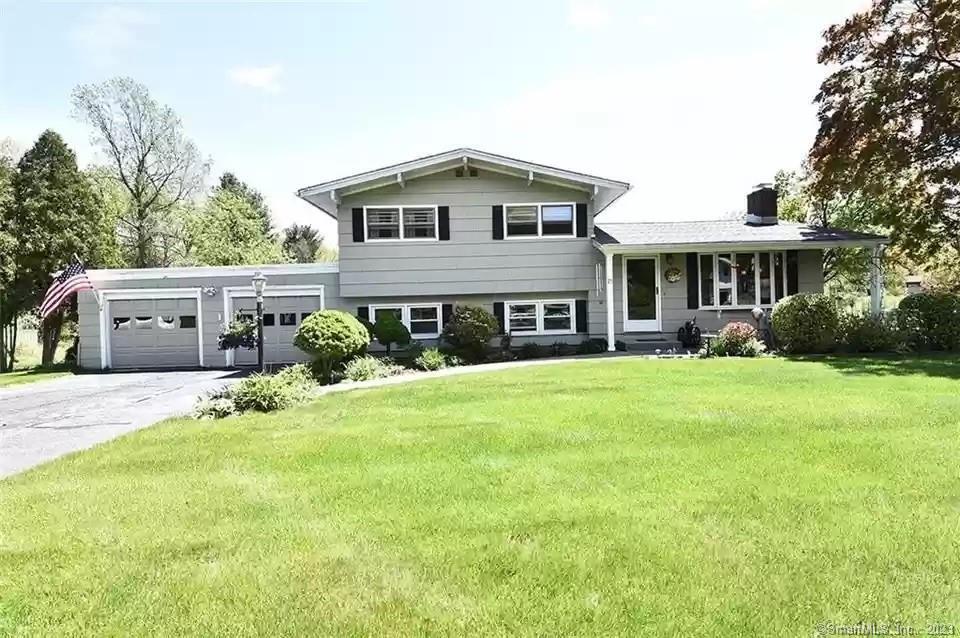 21 Mcdermott Circle Hamden CT 06518