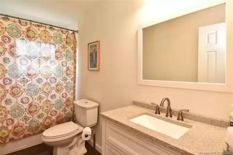21 Mcdermott Circle Hamden CT 06518