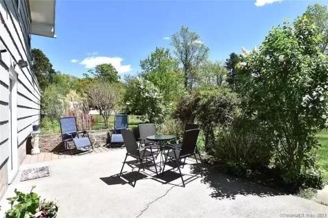 21 Mcdermott Circle Hamden CT 06518