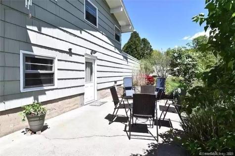 21 Mcdermott Circle Hamden CT 06518