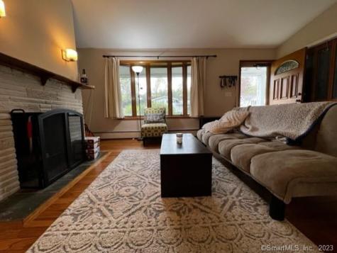 21 Mcdermott Circle Hamden CT 06518