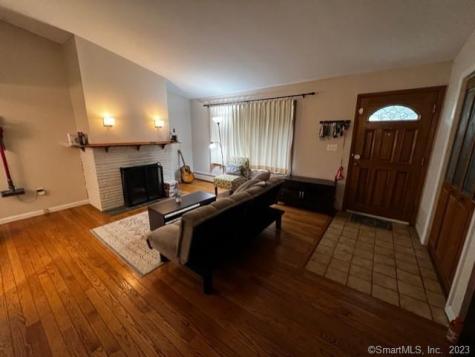 21 Mcdermott Circle Hamden CT 06518