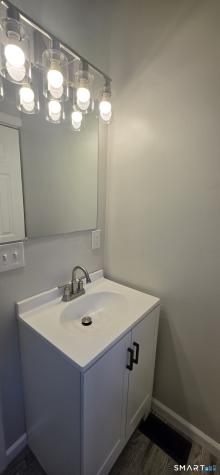 279 Captain Thomas Boulevard West Haven CT 06516