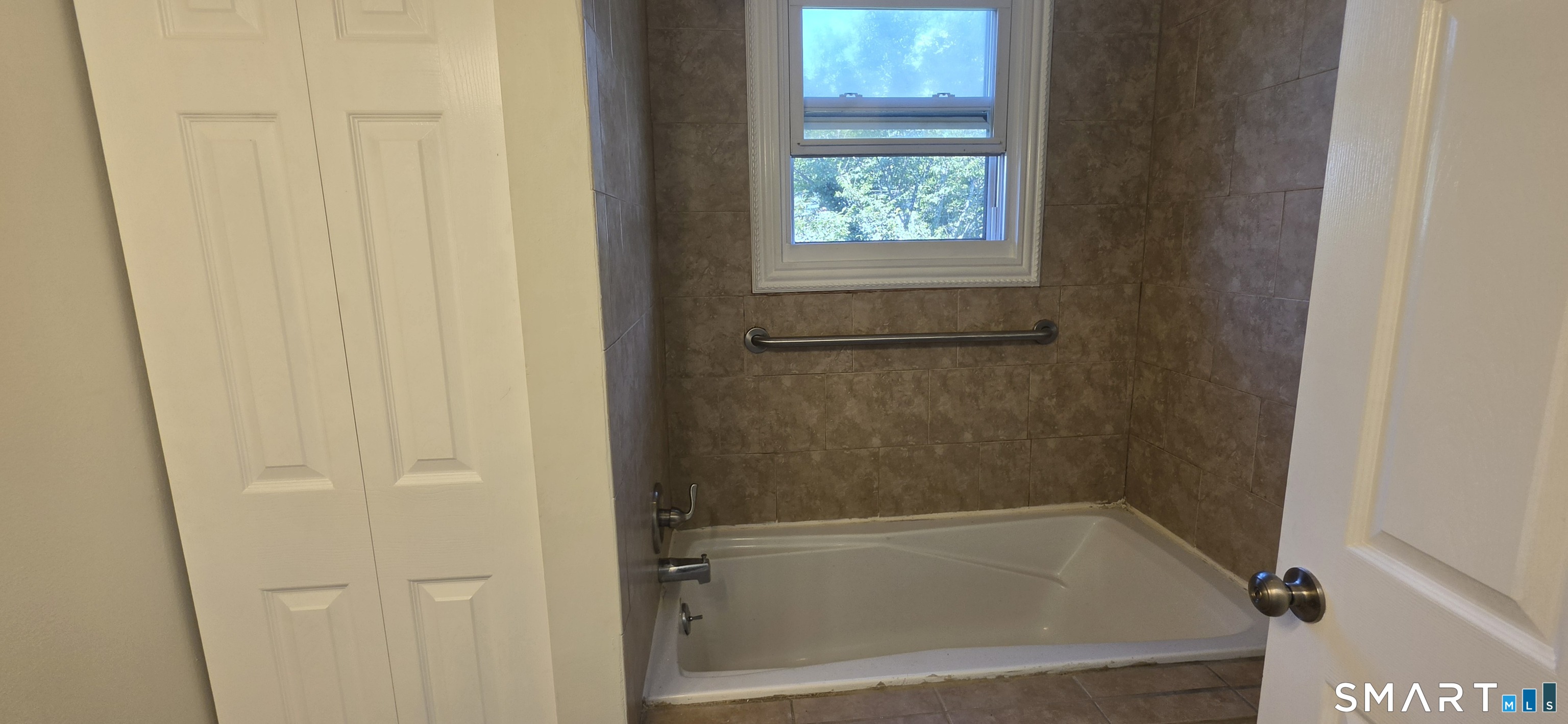 279 Captain Thomas Boulevard West Haven CT 06516