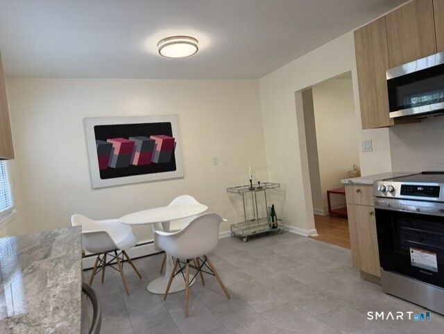 949 Hopmeadow Street Simsbury CT 06070