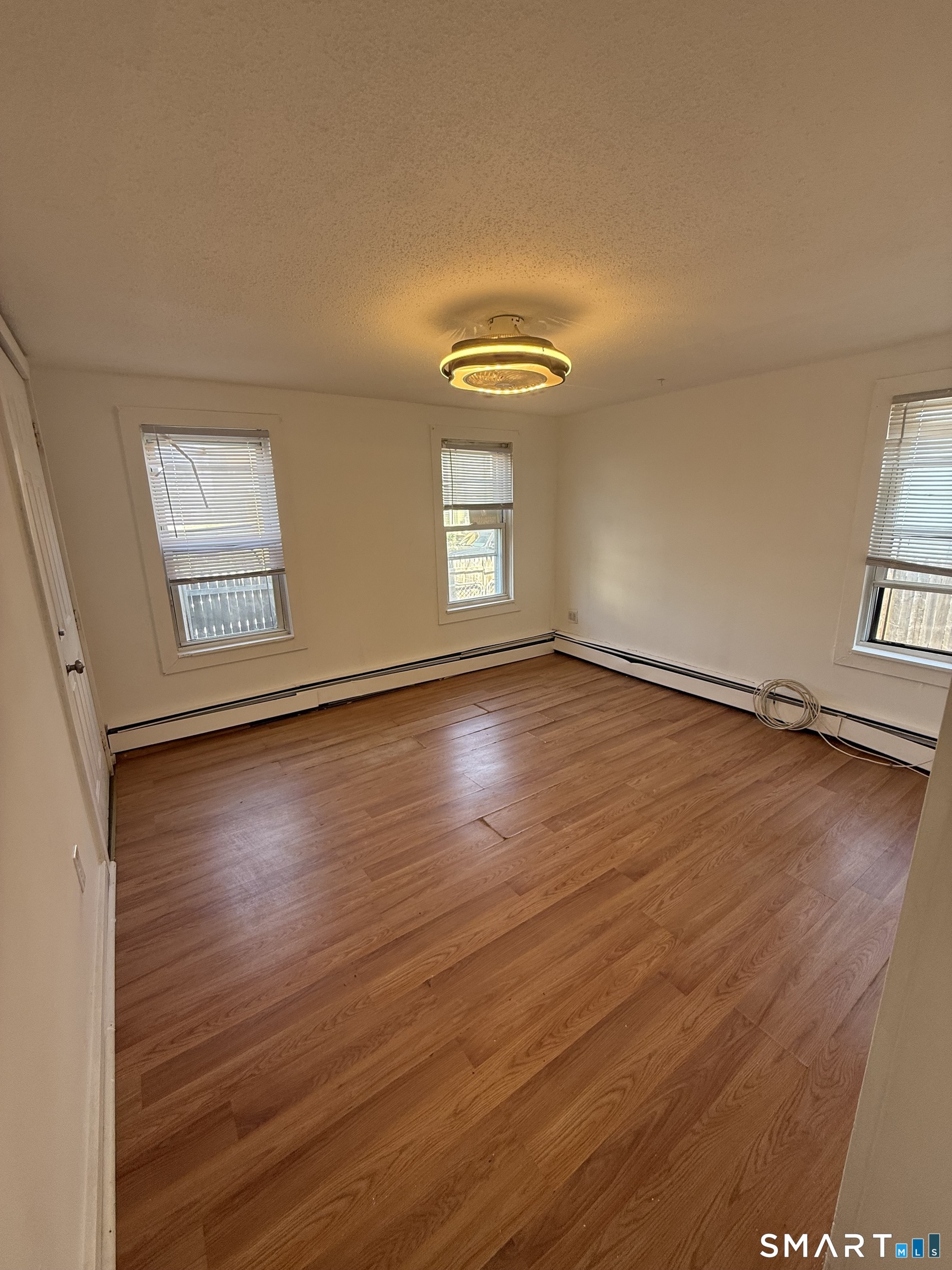172 Dekalb Avenue Bridgeport CT 06607