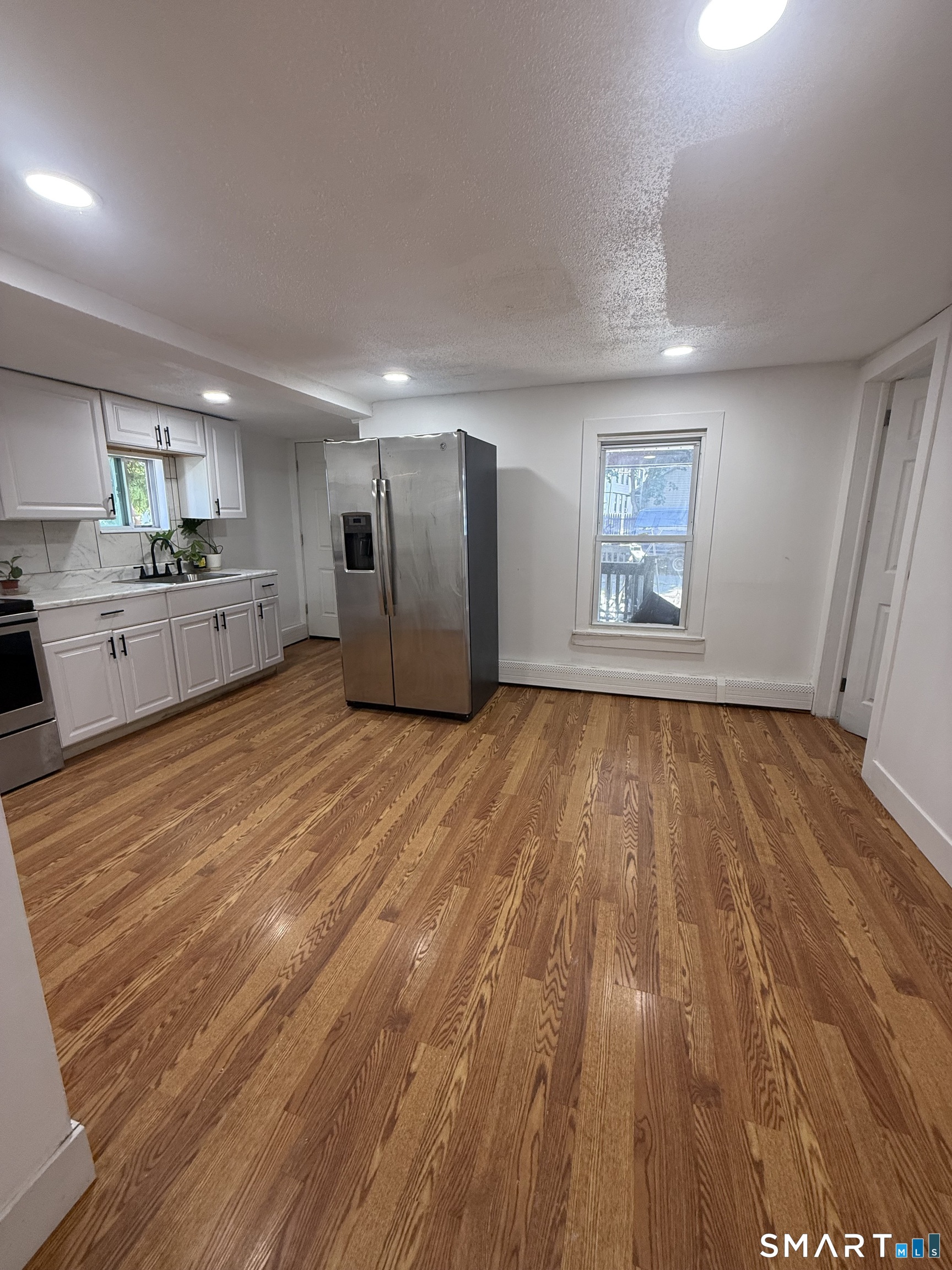 172 Dekalb Avenue Bridgeport CT 06607