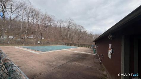 81 Cliffside Drive Manchester CT 06042