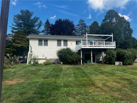 17 Pinewood Shores Sherman CT 06784