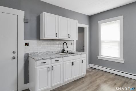 32 Lenox Street Hartford CT 06112
