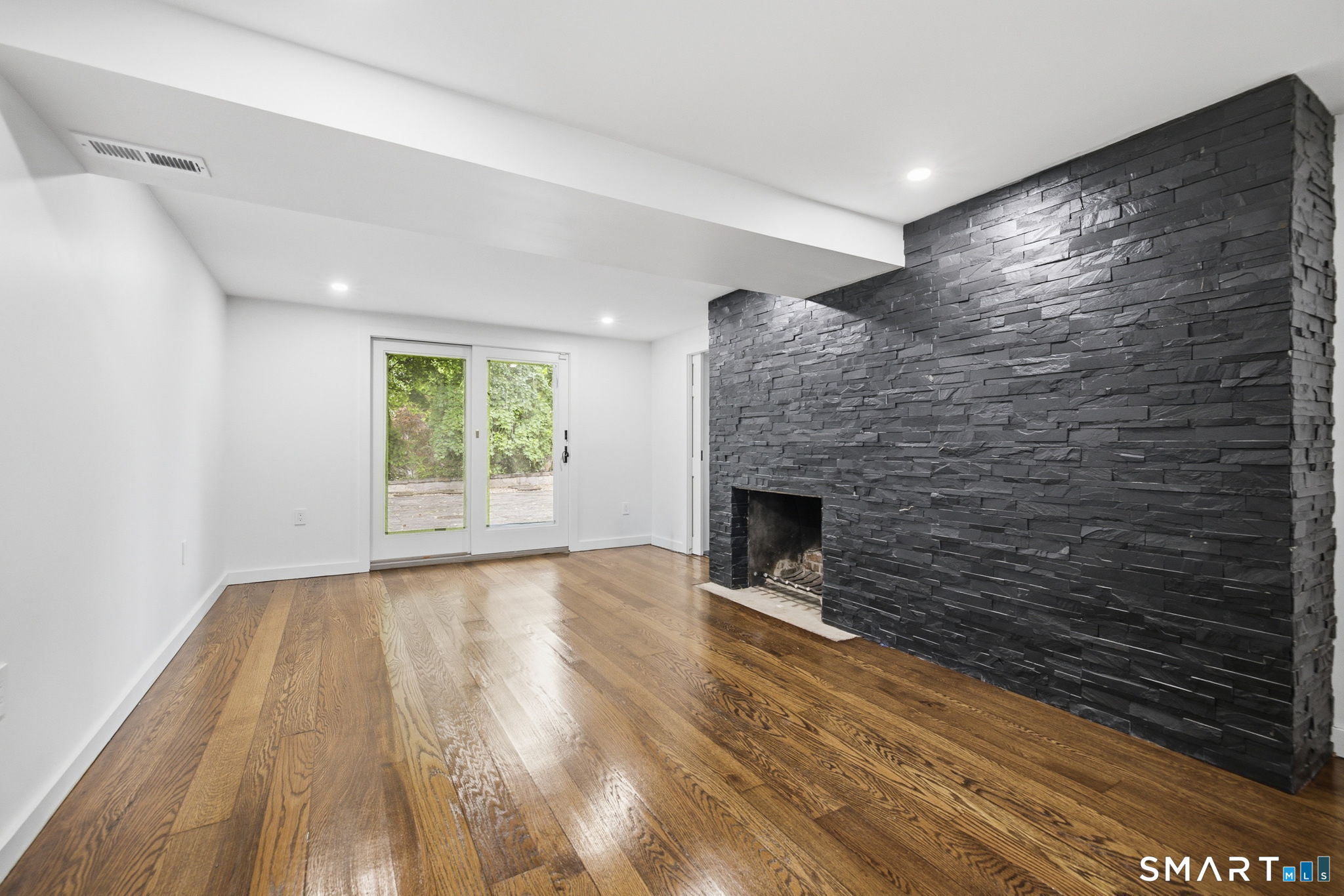 1 Tulip Tree Lane Norwalk CT 06851