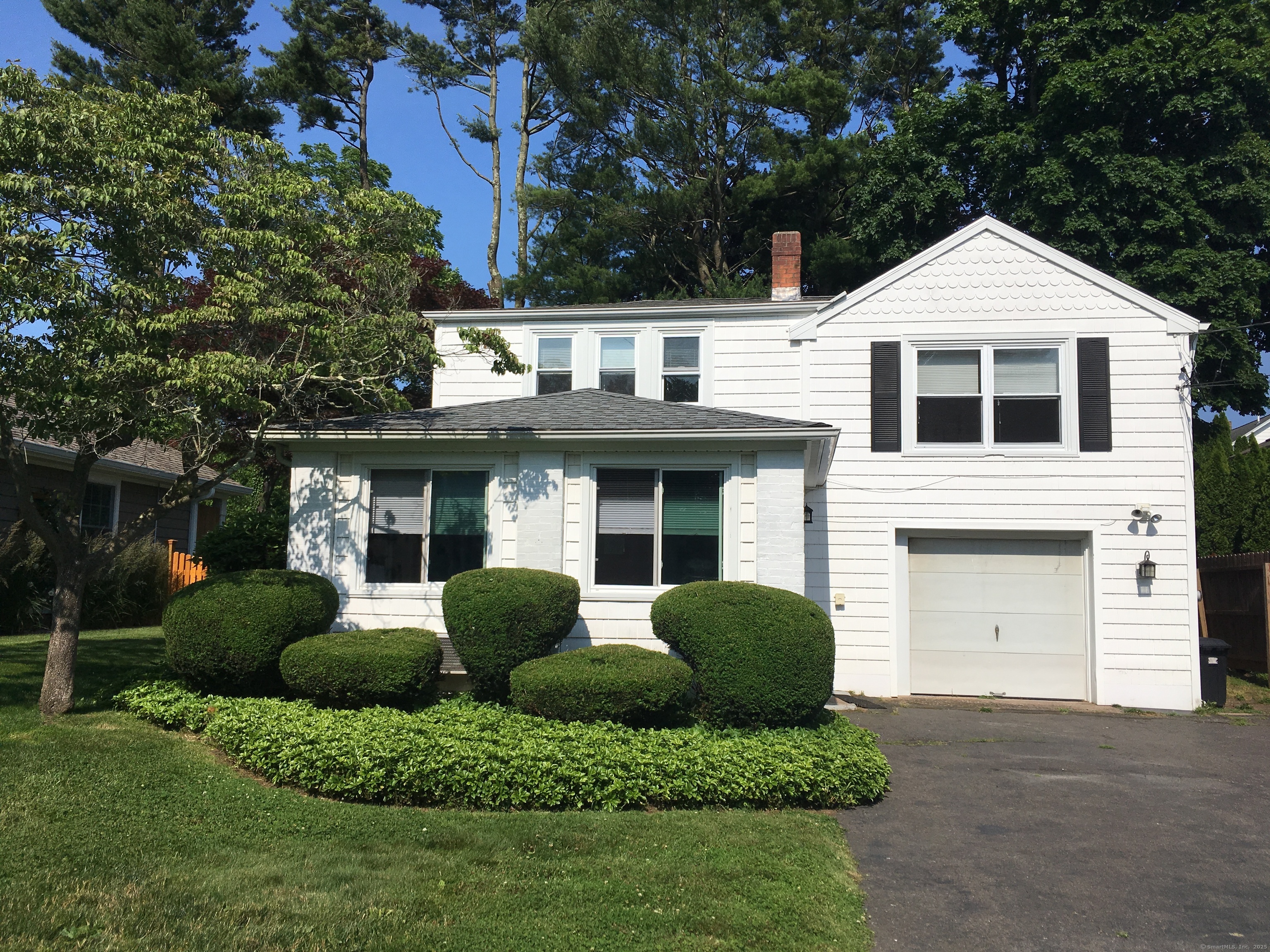 21 1ST Avenue Branford CT 06405