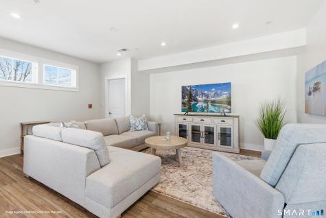 82 Wall Street Madison CT 06443