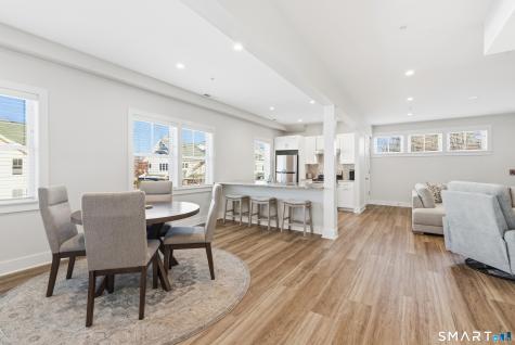 82 Wall Street Madison CT 06443