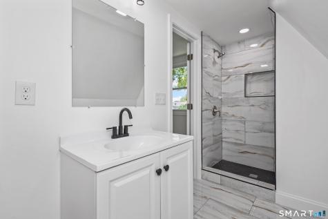 124 Mansfield Avenue New Britain CT 06051