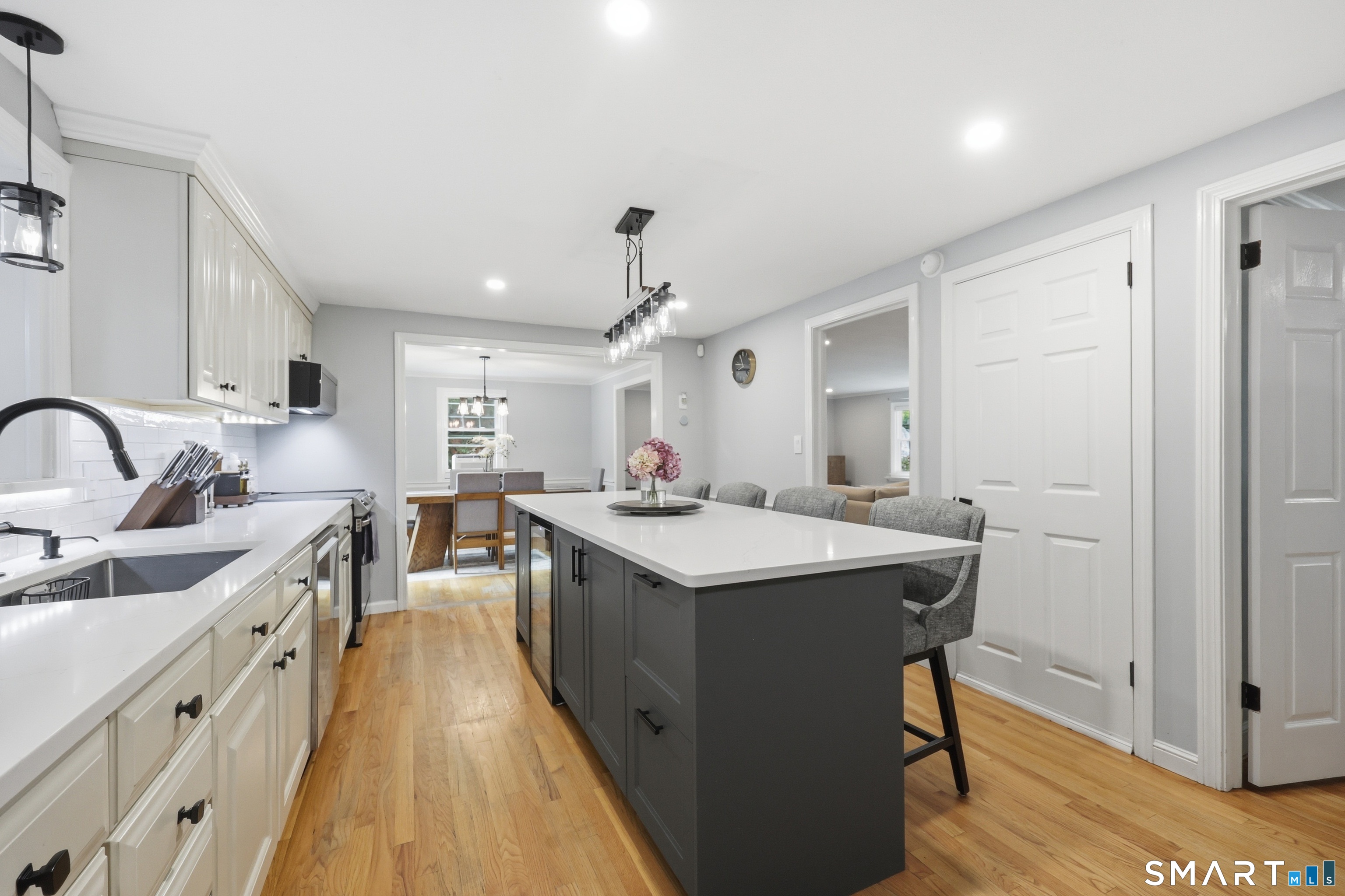 370 South Main Street West Hartford CT 06107