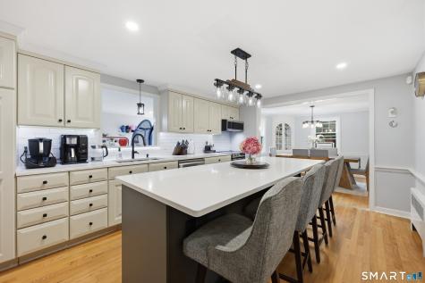 370 South Main Street West Hartford CT 06107