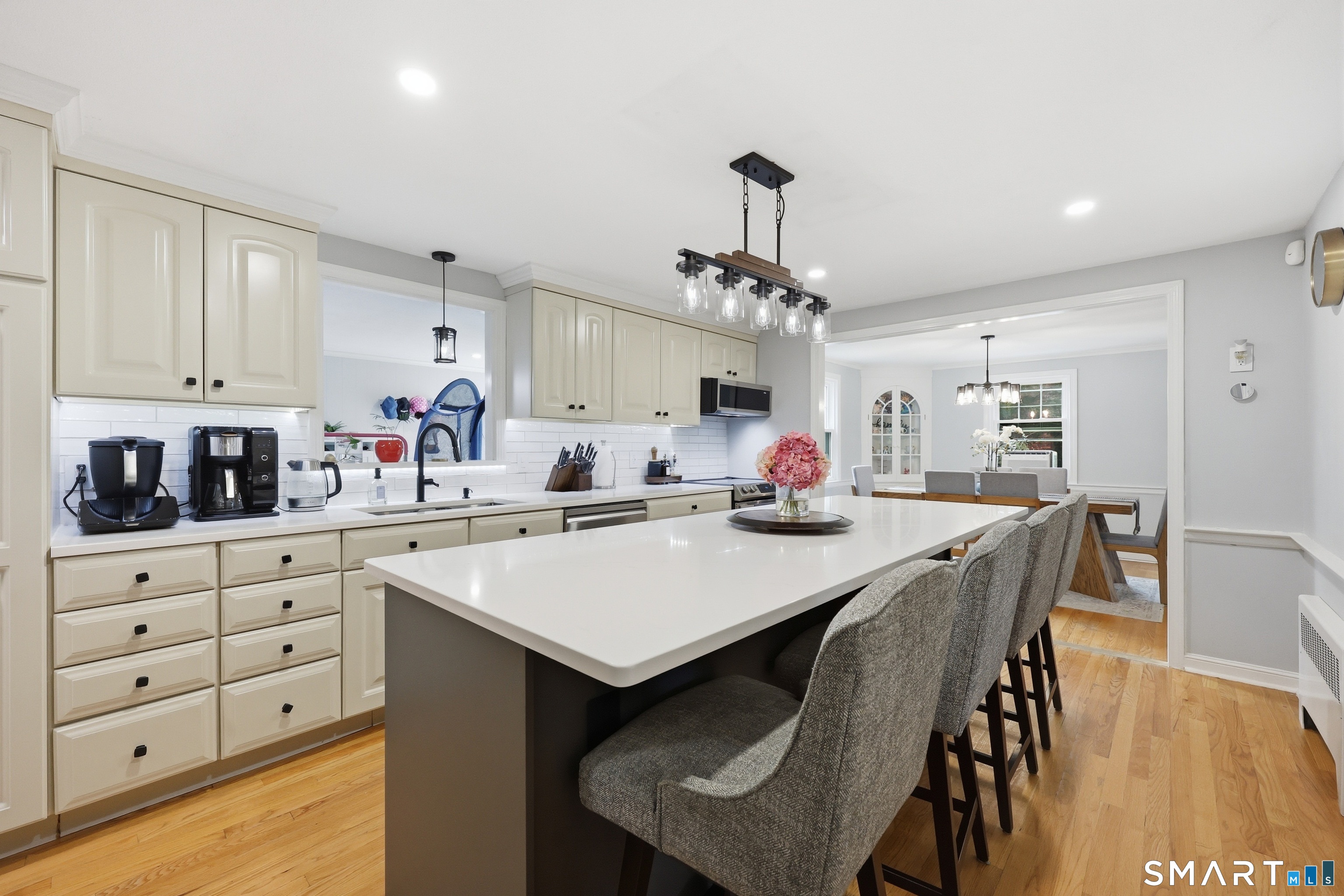 370 South Main Street West Hartford CT 06107