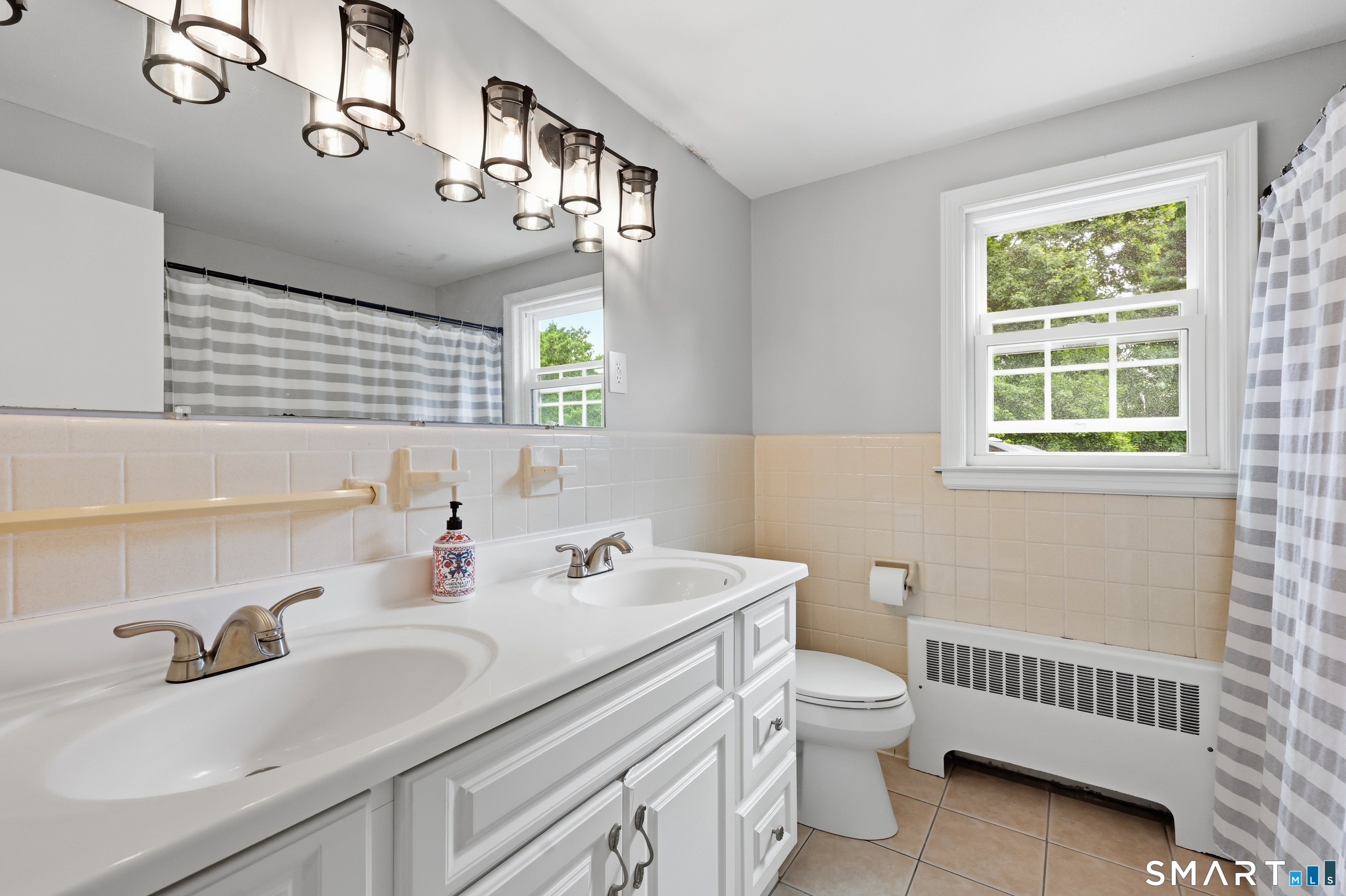 370 South Main Street West Hartford CT 06107
