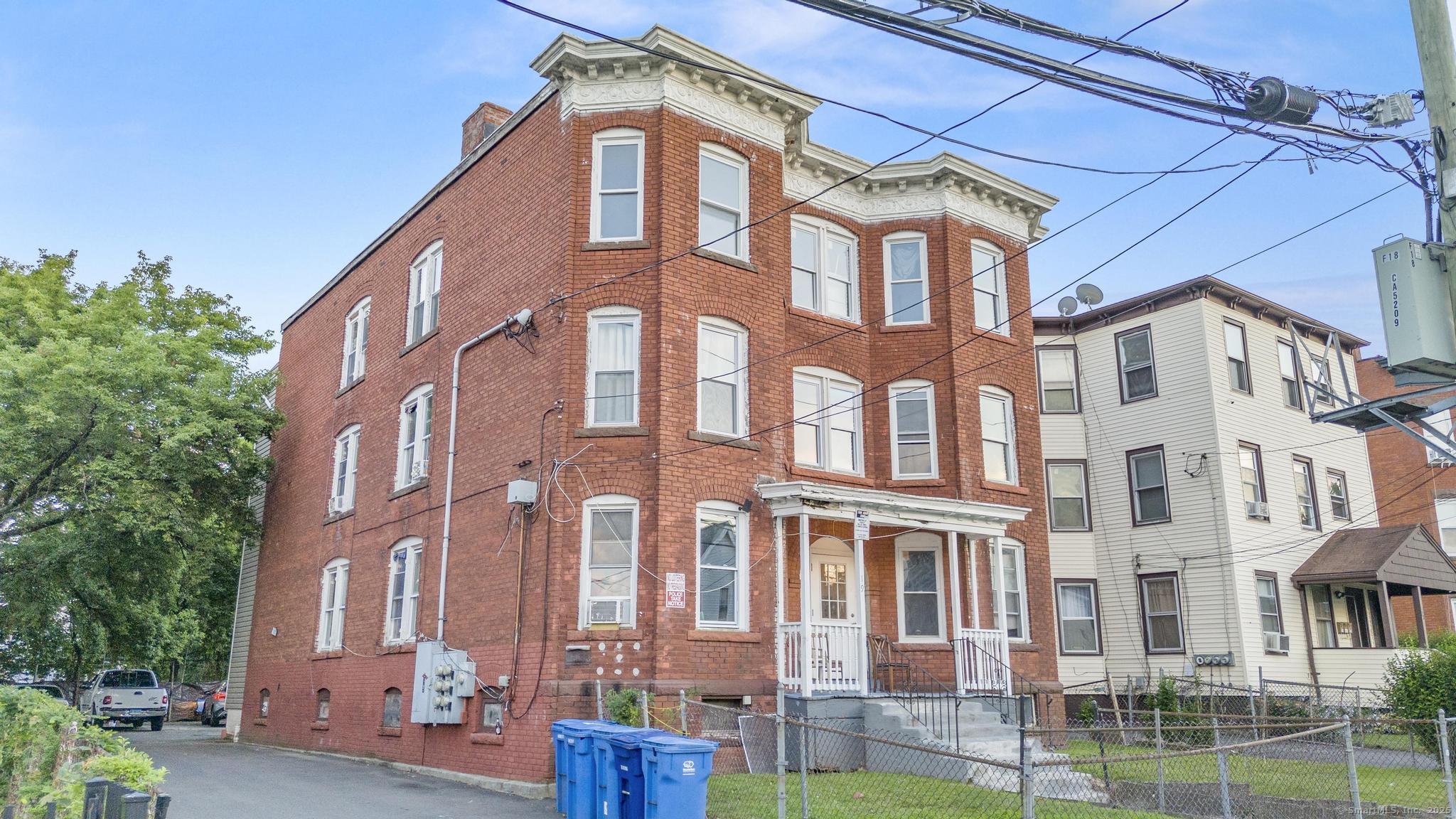 19-21 Whitmore Street Hartford CT 06114