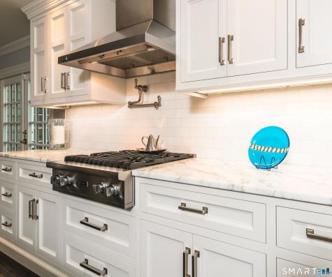 36 Kingswood Place Ridgefield CT 06877