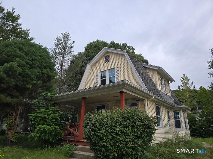 18 Huntingdon Place Waterbury CT 06708