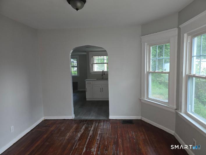 18 Huntingdon Place Waterbury CT 06708