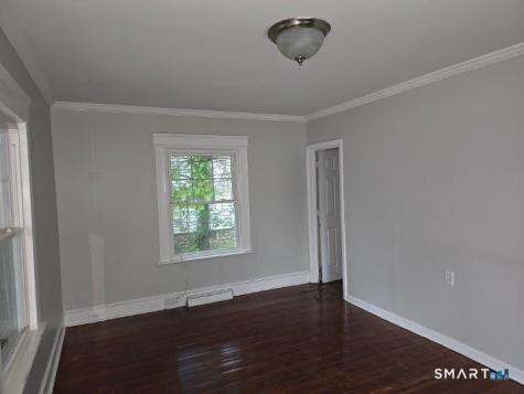 18 Huntingdon Place Waterbury CT 06708