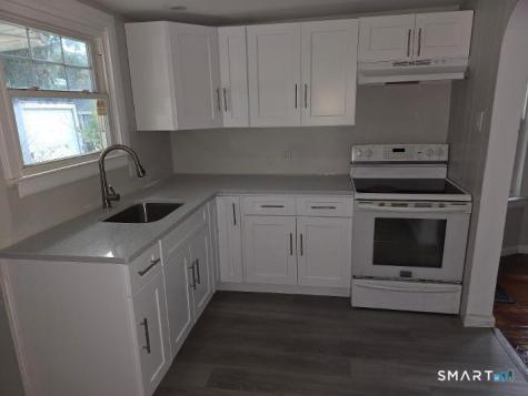 18 Huntingdon Place Waterbury CT 06708