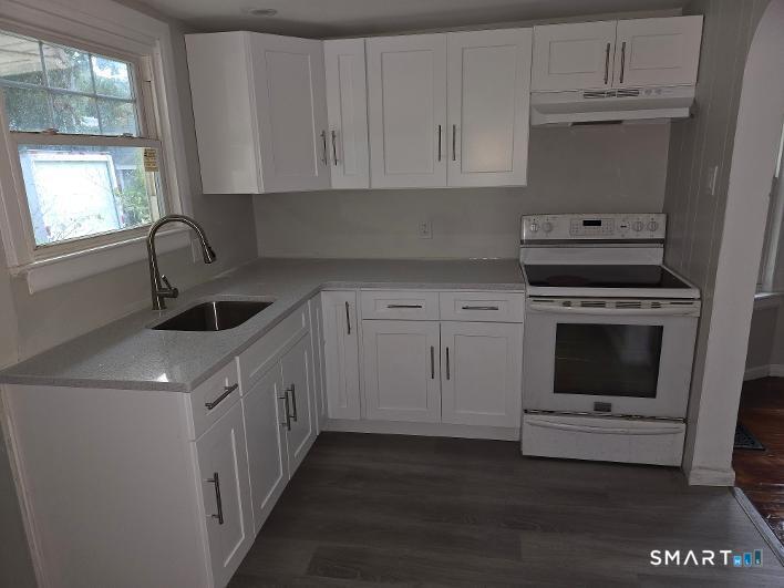 18 Huntingdon Place Waterbury CT 06708