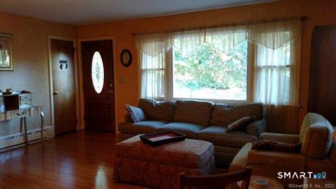 19 Sunshine Road Waterford CT 06375