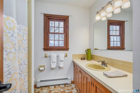 25 Key Rock Road Newtown CT 06470