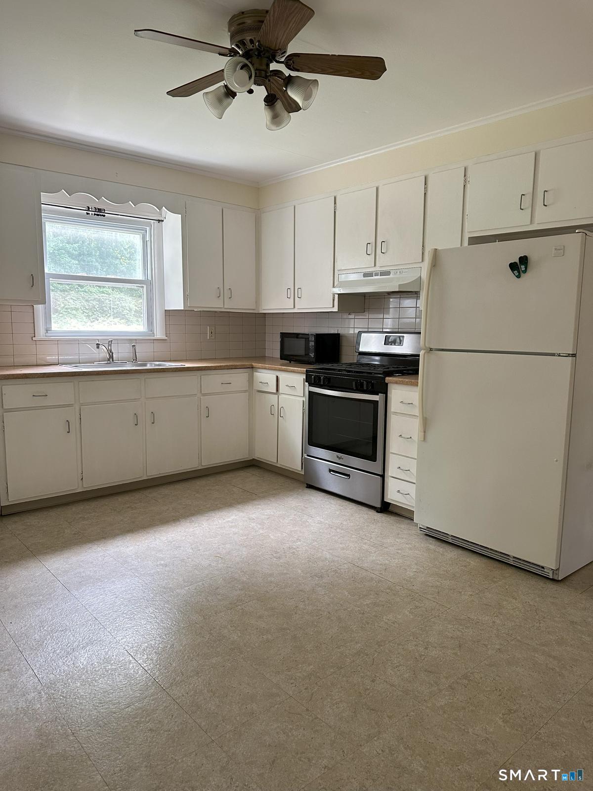 635 Canfield Ext Avenue Bridgeport CT 06604