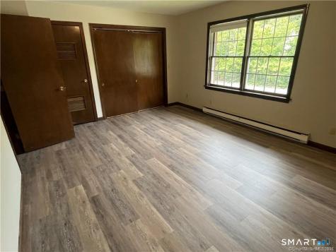 302 Boston Post Road Waterford CT 06385