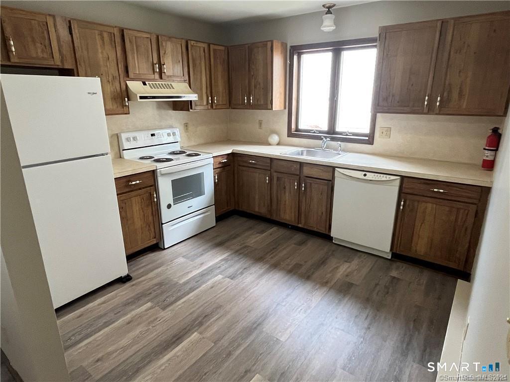 302 Boston Post Road Waterford CT 06385
