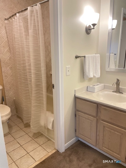 221 Old Pond Lane Norwich CT 06360