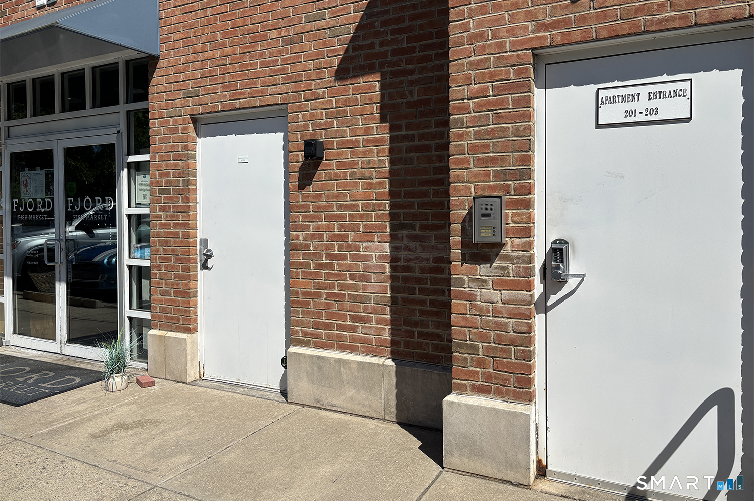 1015 Boston Post Road Darien CT 06820