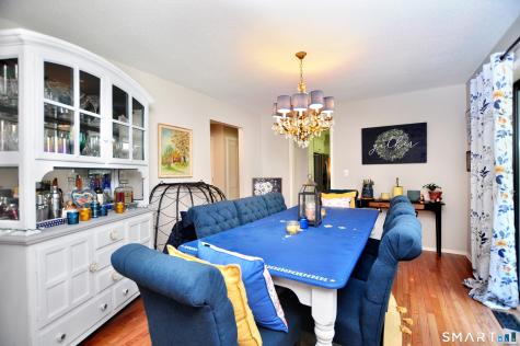 16 Applewood Lane Avon CT 06001