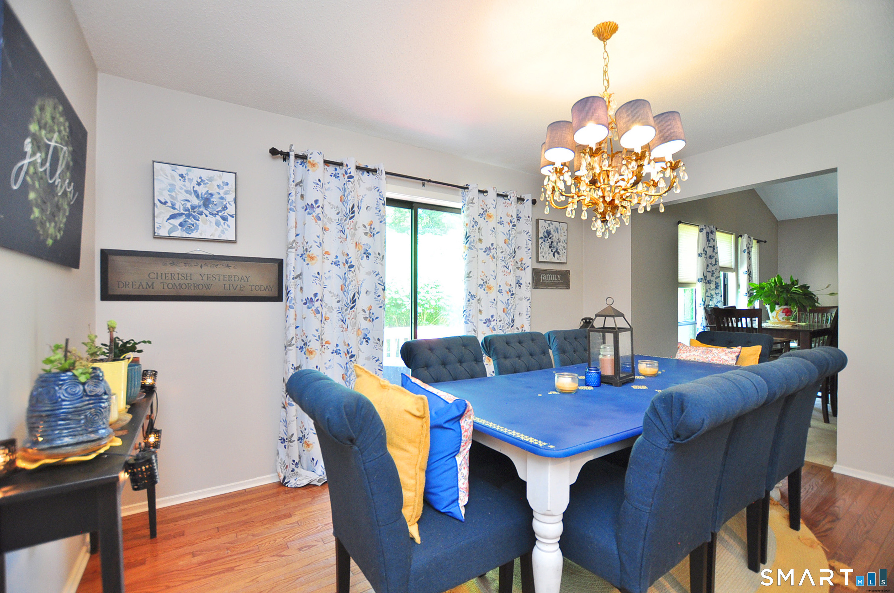 16 Applewood Lane Avon CT 06001