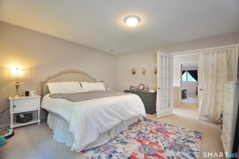 16 Applewood Lane Avon CT 06001