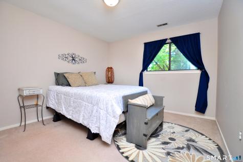 16 Applewood Lane Avon CT 06001