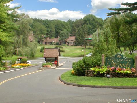 16 Applewood Lane Avon CT 06001