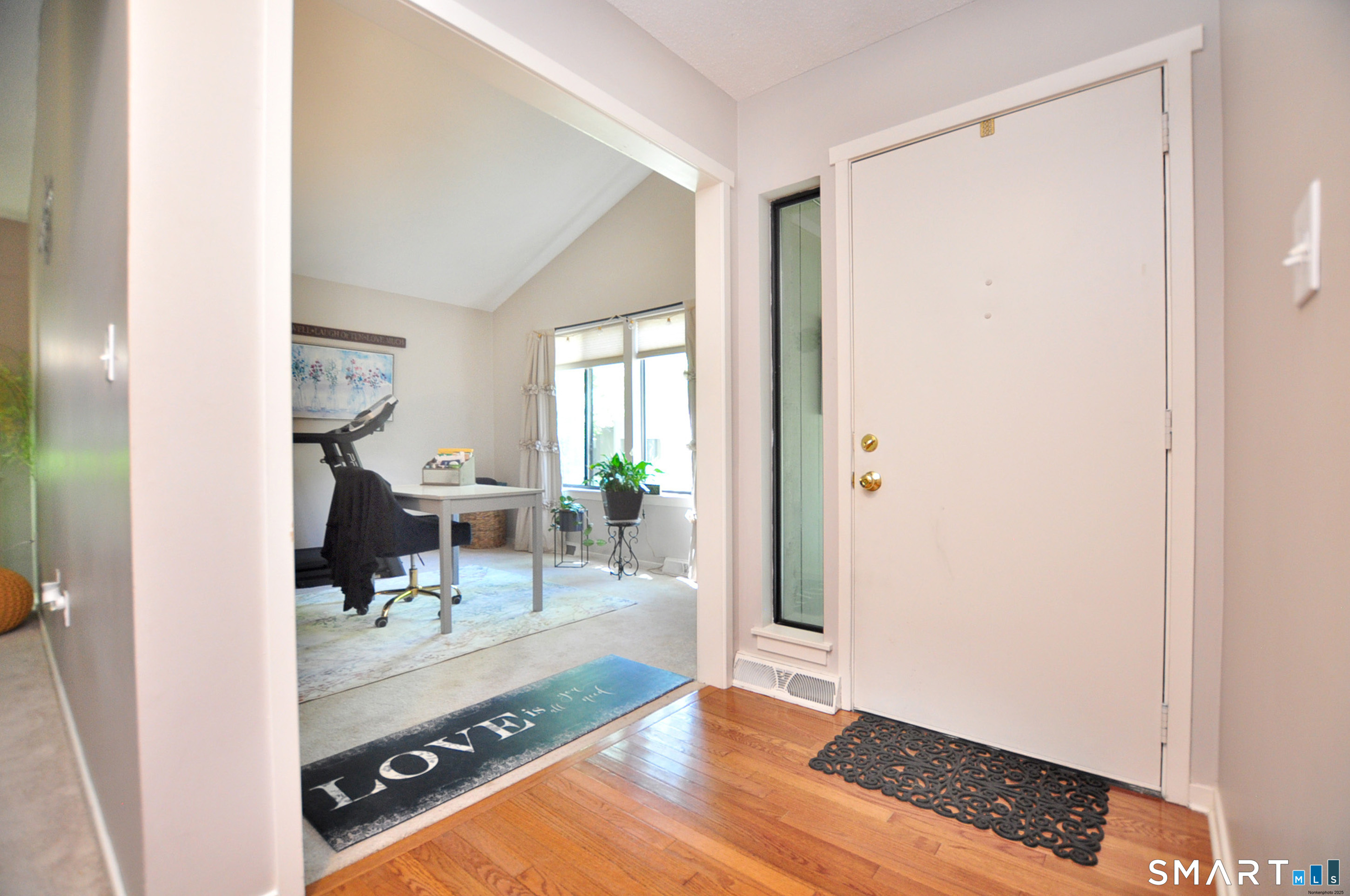 16 Applewood Lane Avon CT 06001
