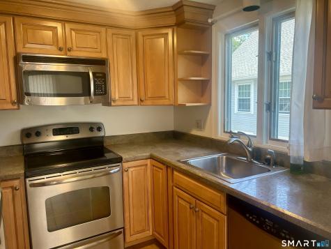 9 River Colony Guilford CT 06437