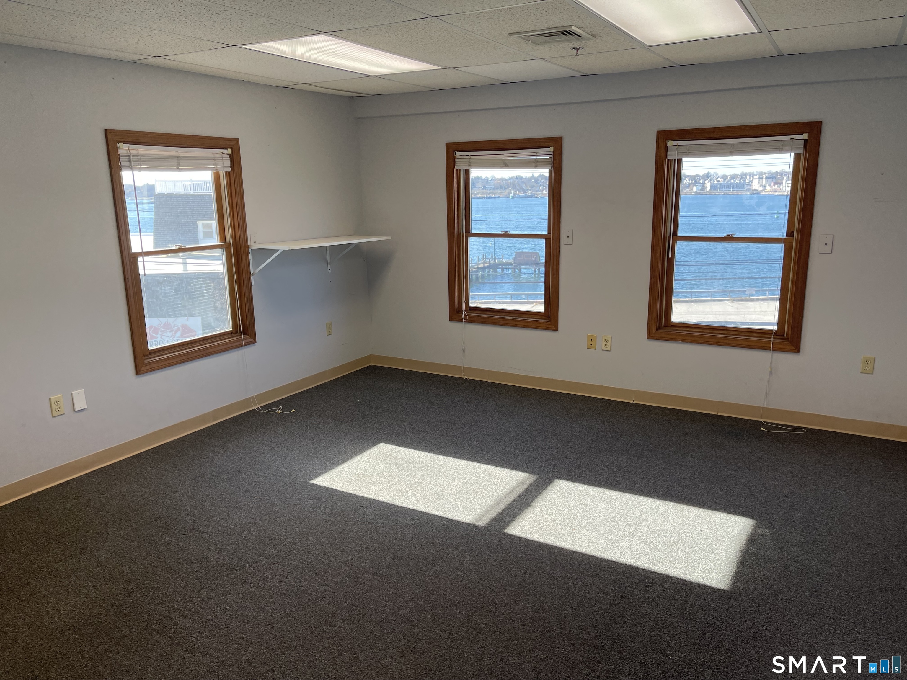 404 Thames Street Groton CT 06340