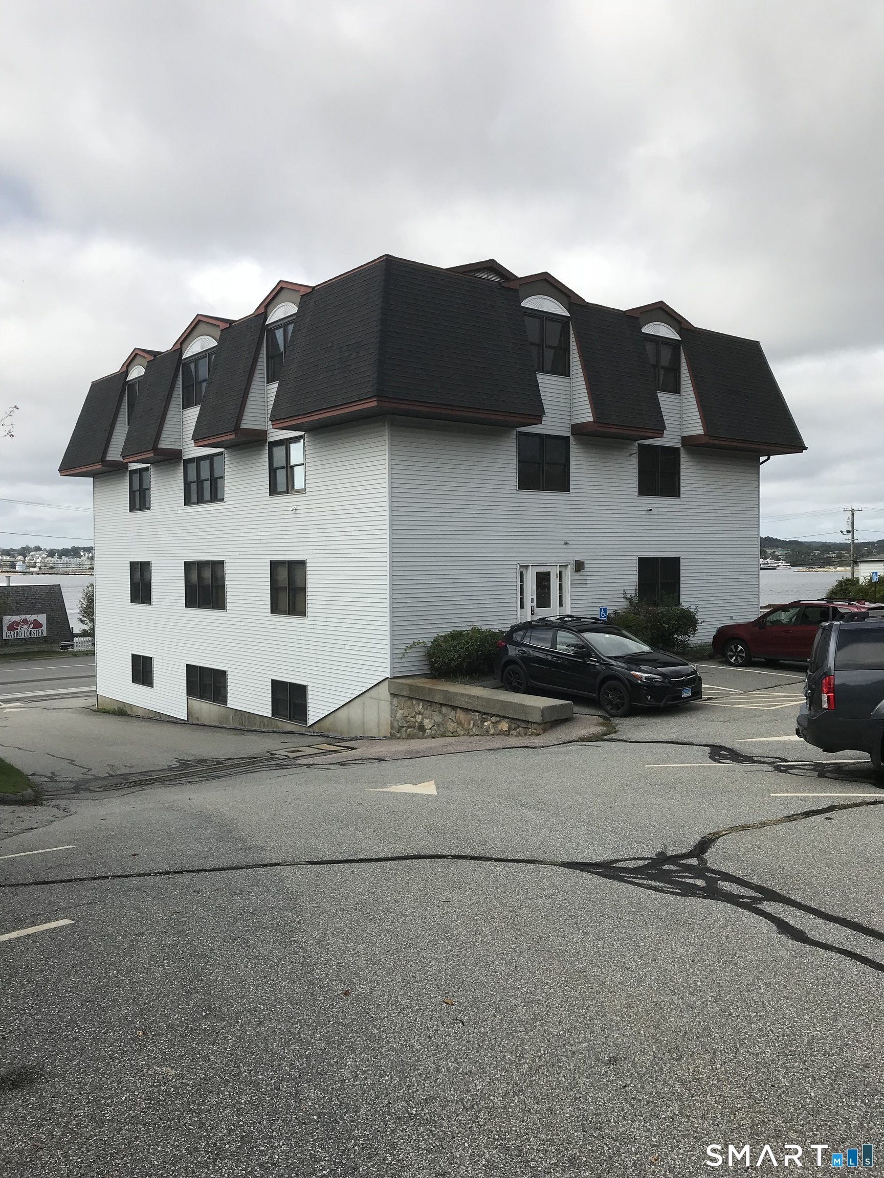404 Thames Street Groton CT 06340