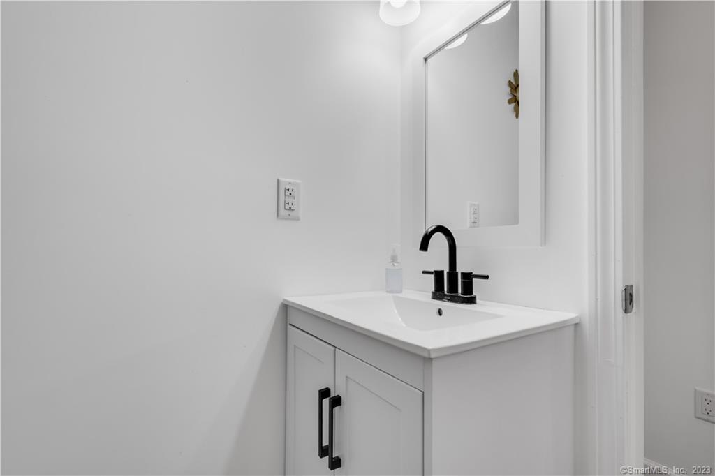 1 Alicia Lane Middletown CT 06457