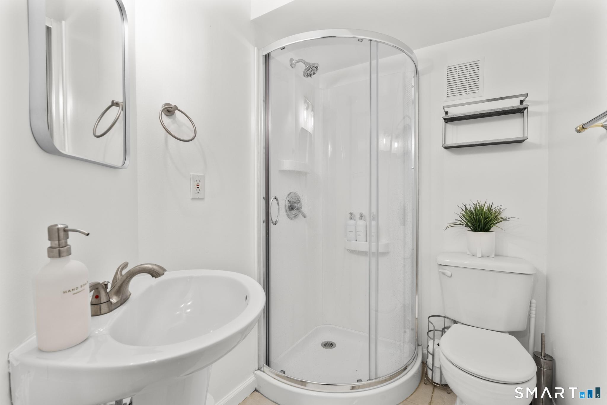 10 Lakeside Lane Bolton CT 06043